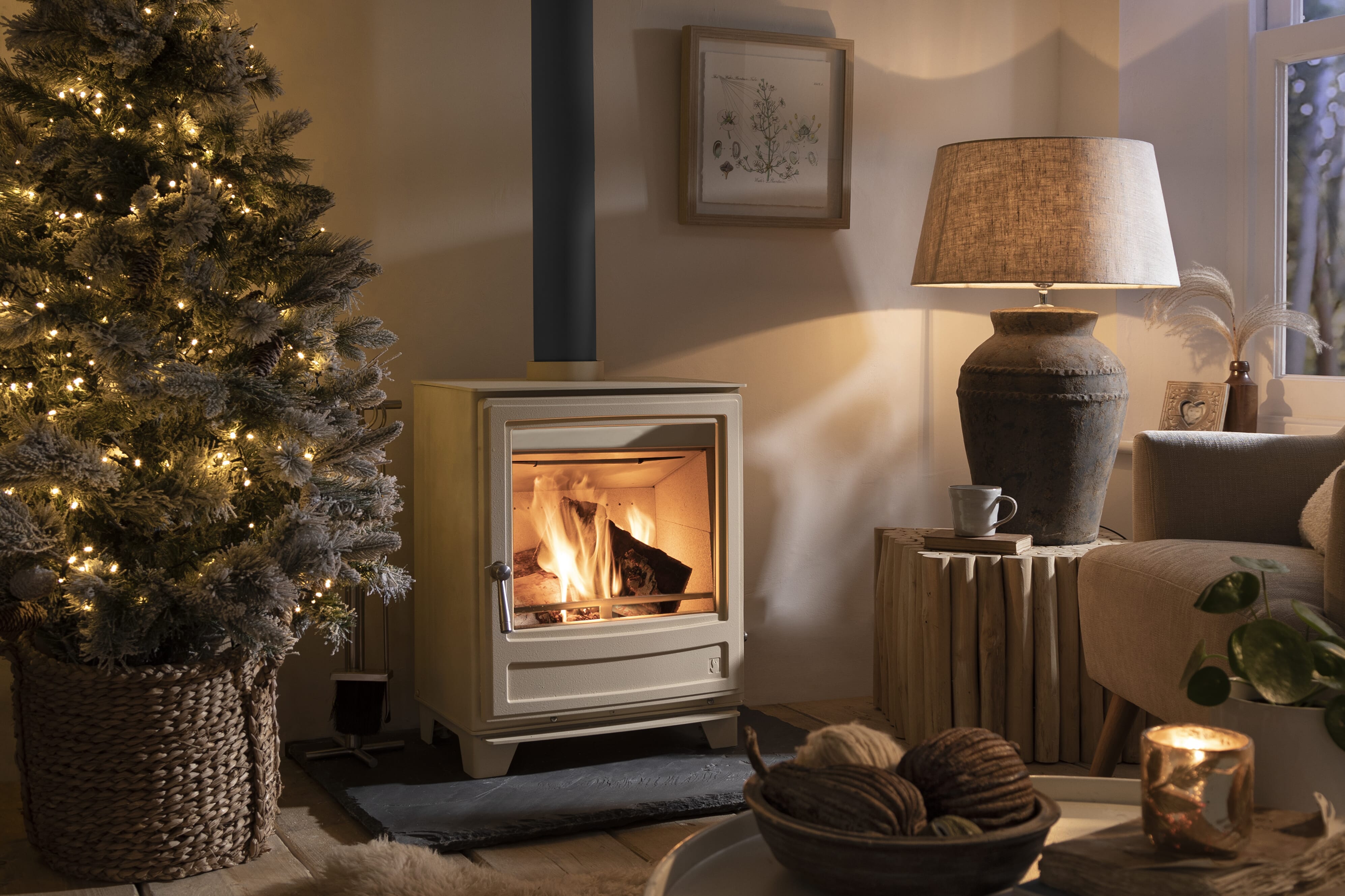 Arada Ecoburn 5 Widescreen multifuel stove shown in optional Straw colour