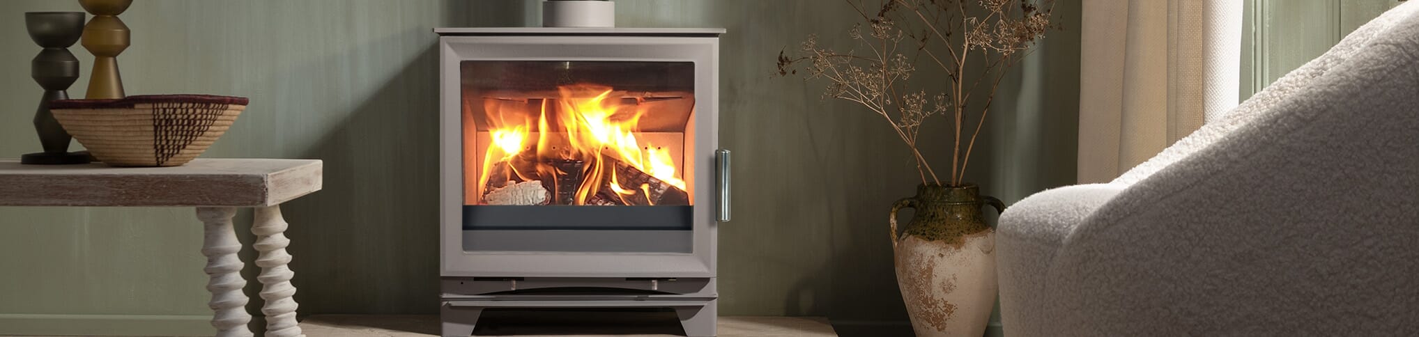 Arada M Series 5 Widescreen (Series 5) shown on feet and in Pebble grey colour